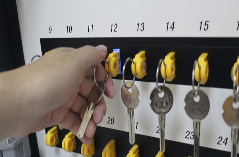 Use cases of smart Key Management Cabinets